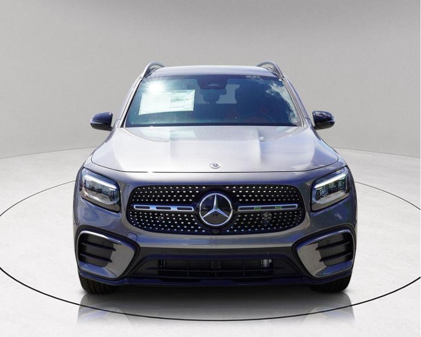 new 2024 Mercedes-Benz GLB 250 car, priced at $49,156