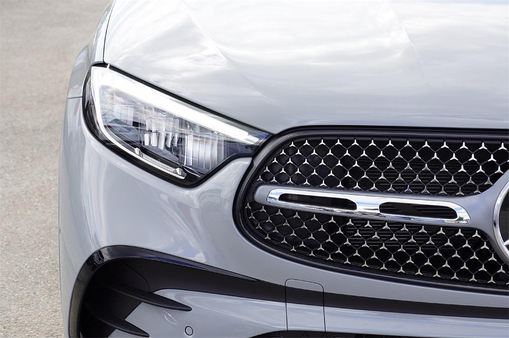 new 2025 Mercedes-Benz GLC 350e car, priced at $62,618