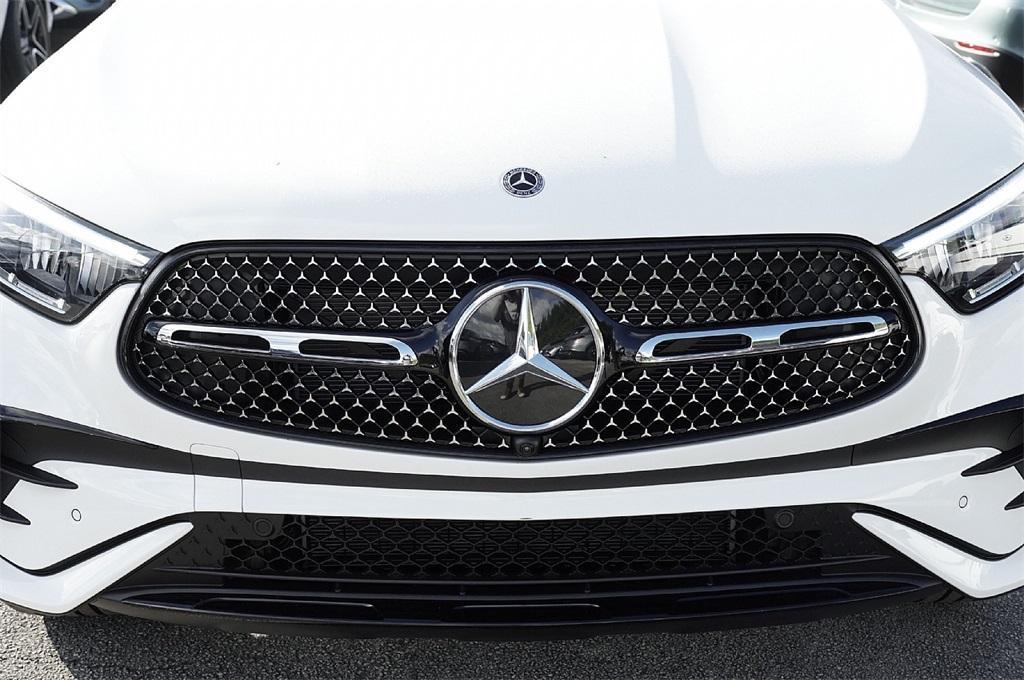 new 2026 Mercedes-Benz GLC 300 car, priced at $53,592