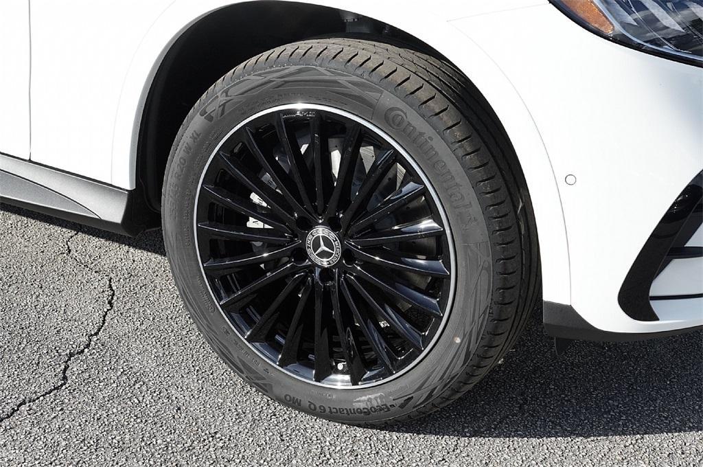 new 2026 Mercedes-Benz GLC 300 car, priced at $53,592