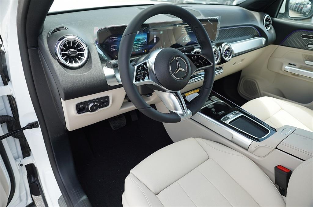 new 2025 Mercedes-Benz GLB 250 car, priced at $40,840