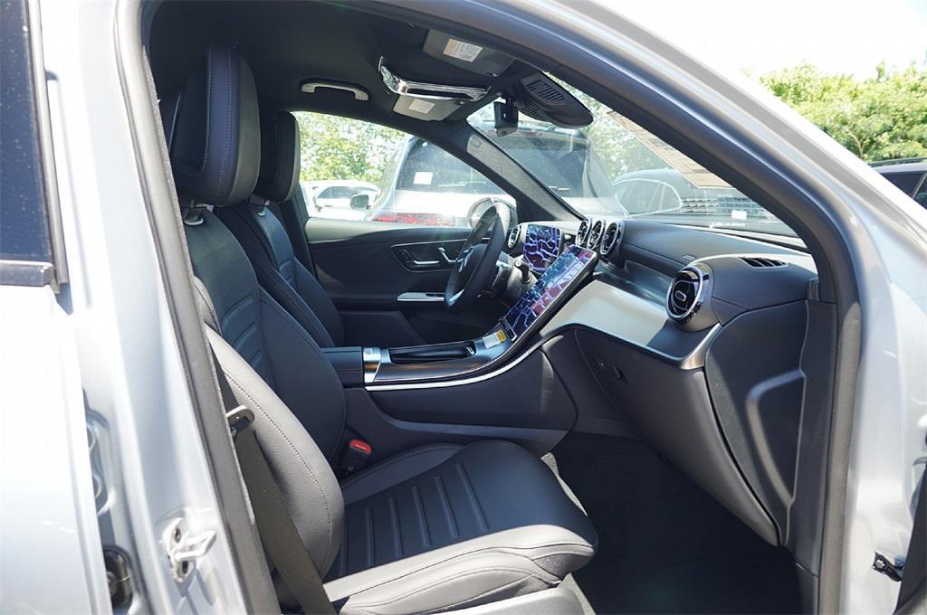 new 2025 Mercedes-Benz GLC 300 car, priced at $52,015