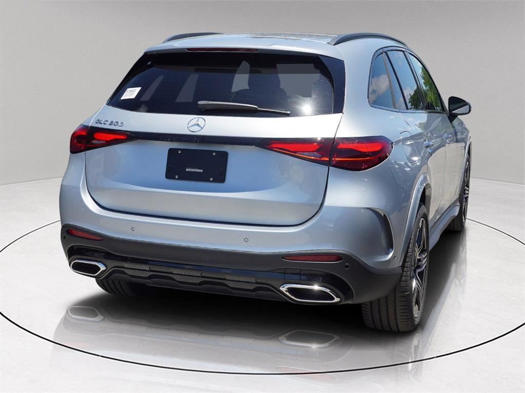 new 2025 Mercedes-Benz GLC 300 car, priced at $52,015