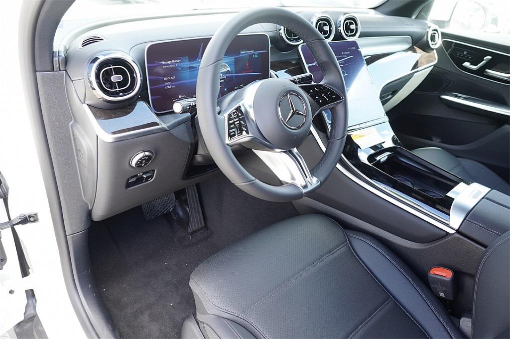 new 2025 Mercedes-Benz GLC 300 car, priced at $46,847