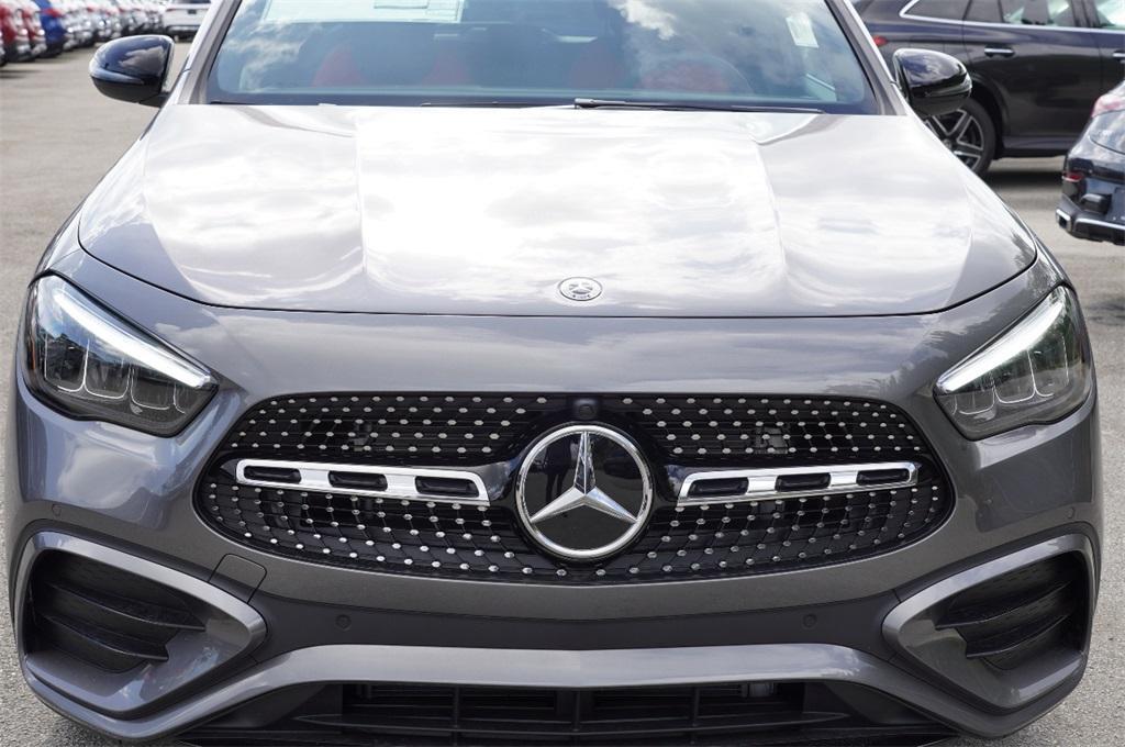 new 2025 Mercedes-Benz GLA 250 car, priced at $53,940