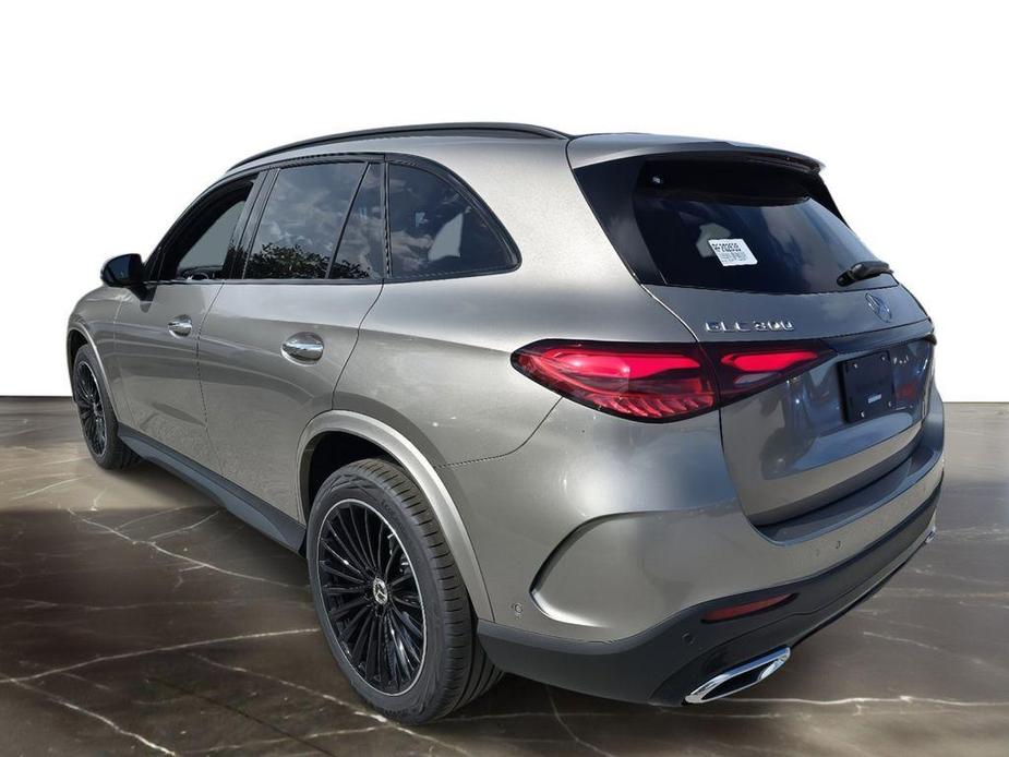 new 2024 Mercedes-Benz GLC 300 car, priced at $54,002