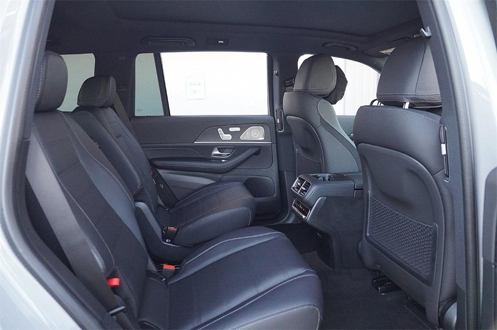new 2025 Mercedes-Benz GLS 450 car, priced at $95,455