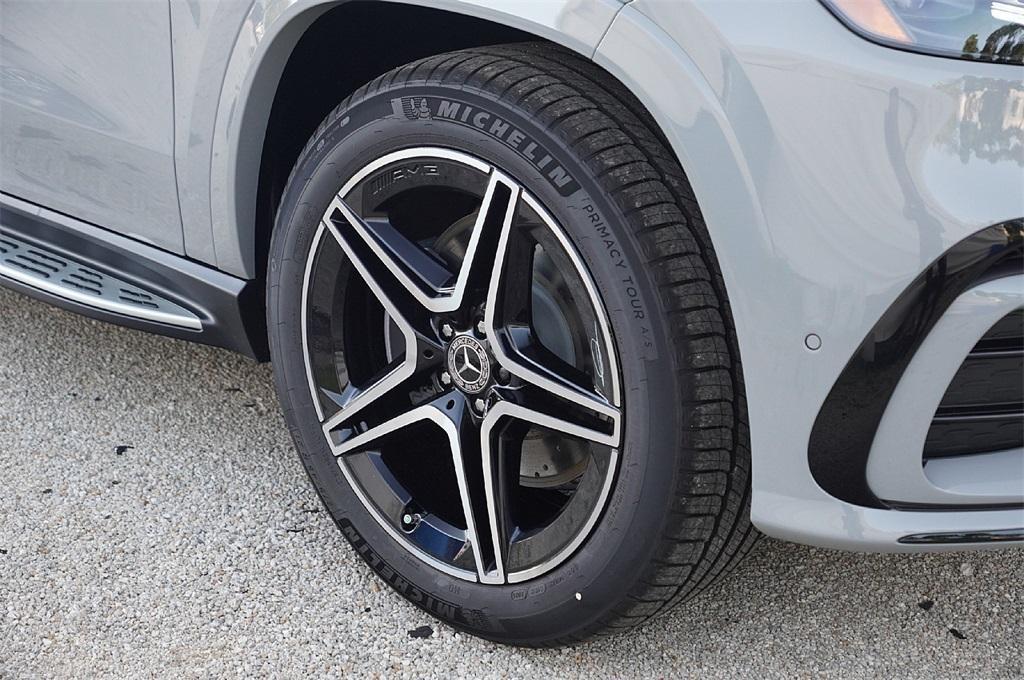 new 2025 Mercedes-Benz GLS 450 car, priced at $95,455