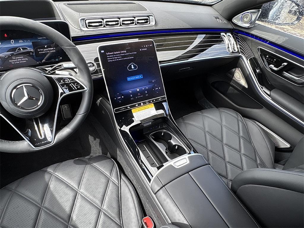 new 2025 Mercedes-Benz Maybach S 580 car, priced at $213,449