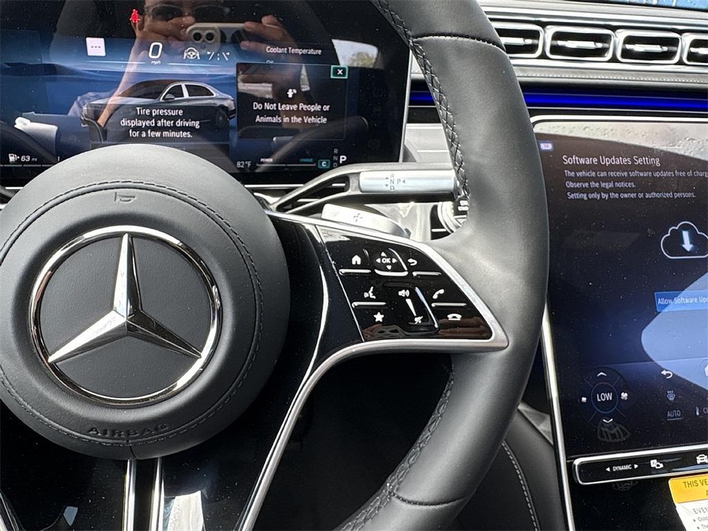 new 2025 Mercedes-Benz Maybach S 580 car, priced at $213,449