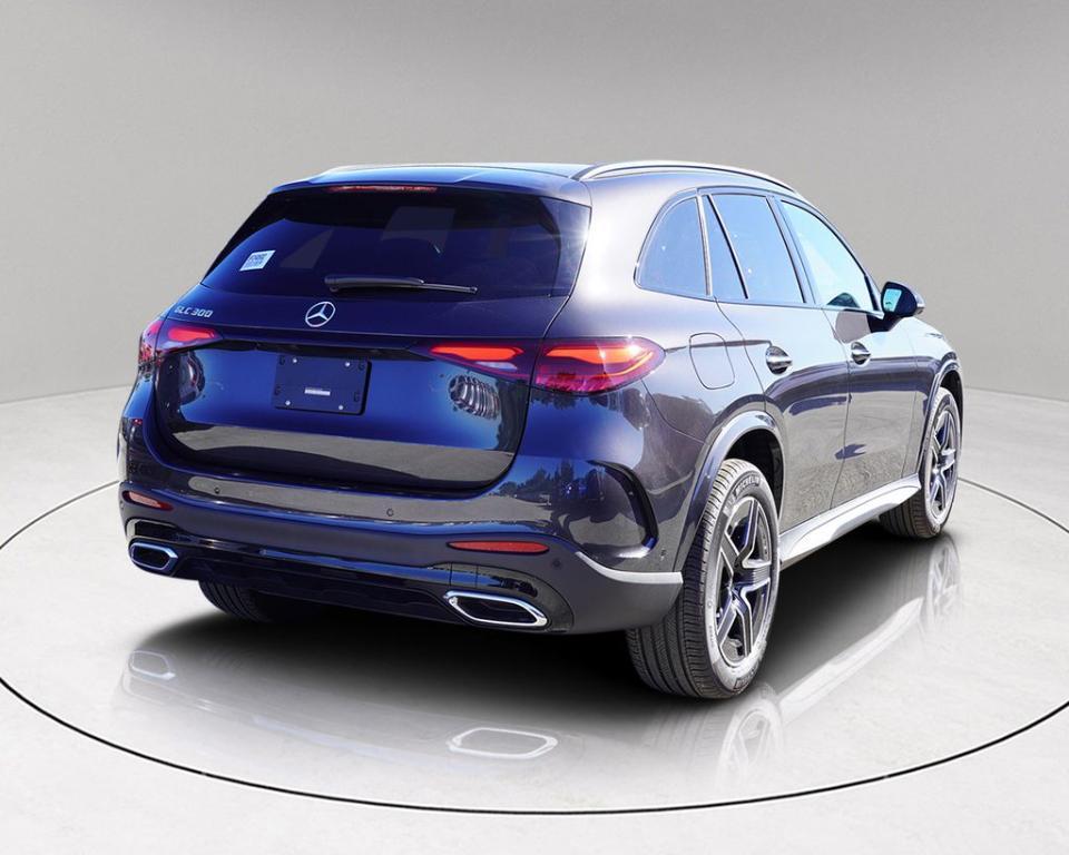 new 2025 Mercedes-Benz GLC 300 car, priced at $58,985