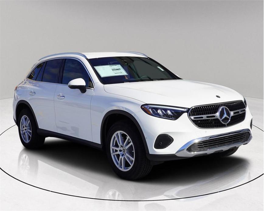 new 2025 Mercedes-Benz GLC 300 car, priced at $48,303