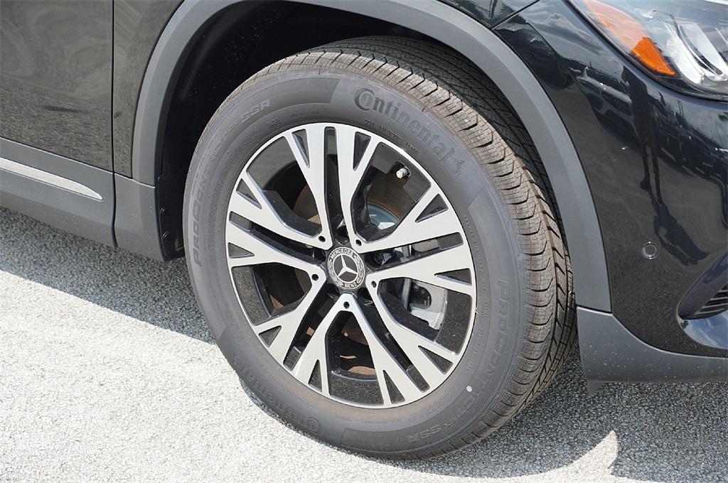 new 2025 Mercedes-Benz GLA 250 car, priced at $39,427