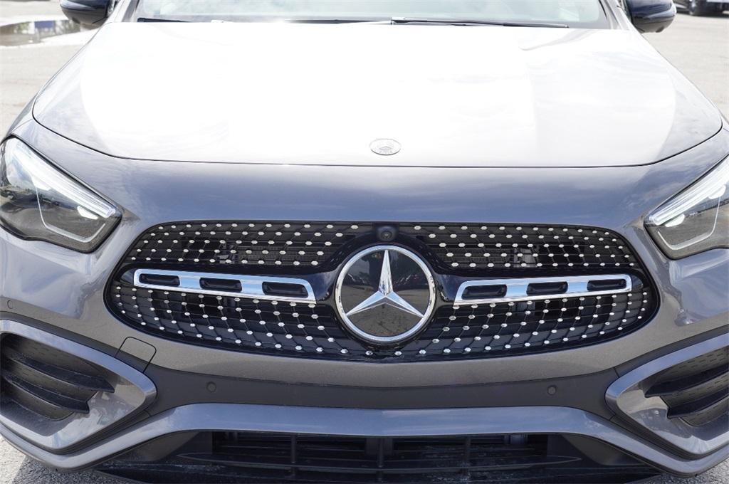 new 2025 Mercedes-Benz GLA 250 car, priced at $54,090