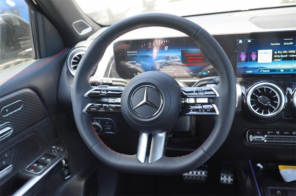 new 2025 Mercedes-Benz GLB 250 car, priced at $46,539