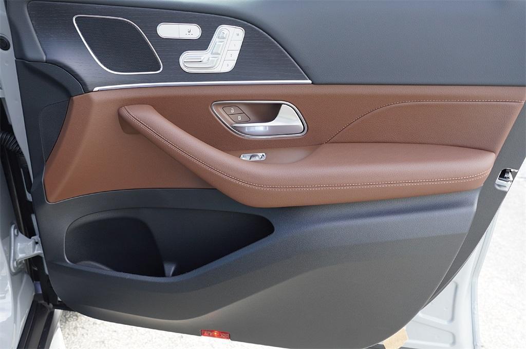 new 2025 Mercedes-Benz GLE 350 car, priced at $63,682