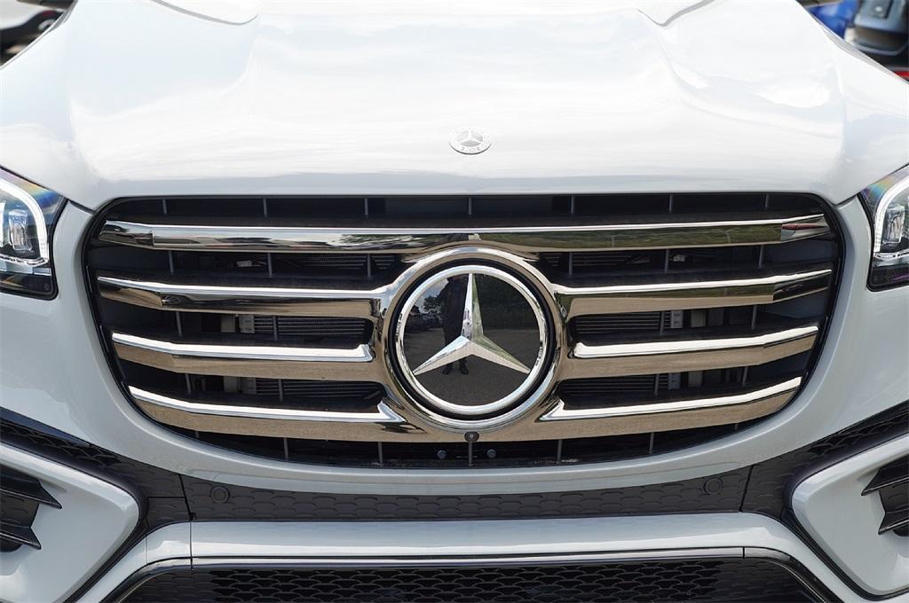 new 2025 Mercedes-Benz GLS 450 car, priced at $92,371