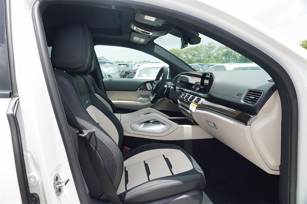 new 2025 Mercedes-Benz AMG GLE 53 car, priced at $92,539