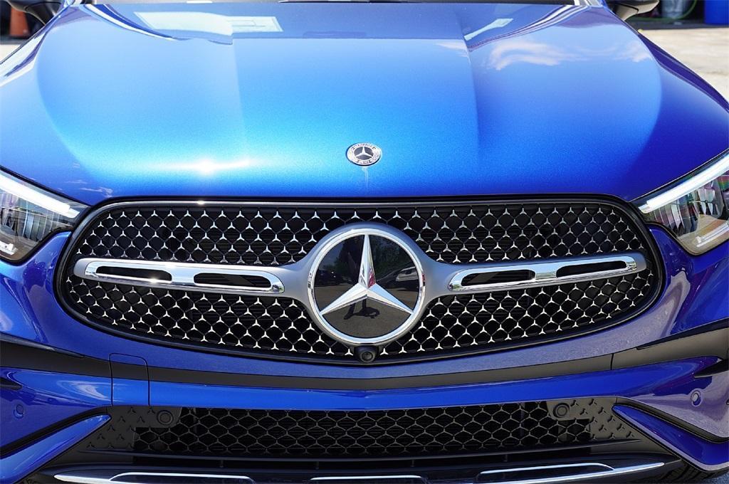 new 2025 Mercedes-Benz GLC 350e car, priced at $62,964