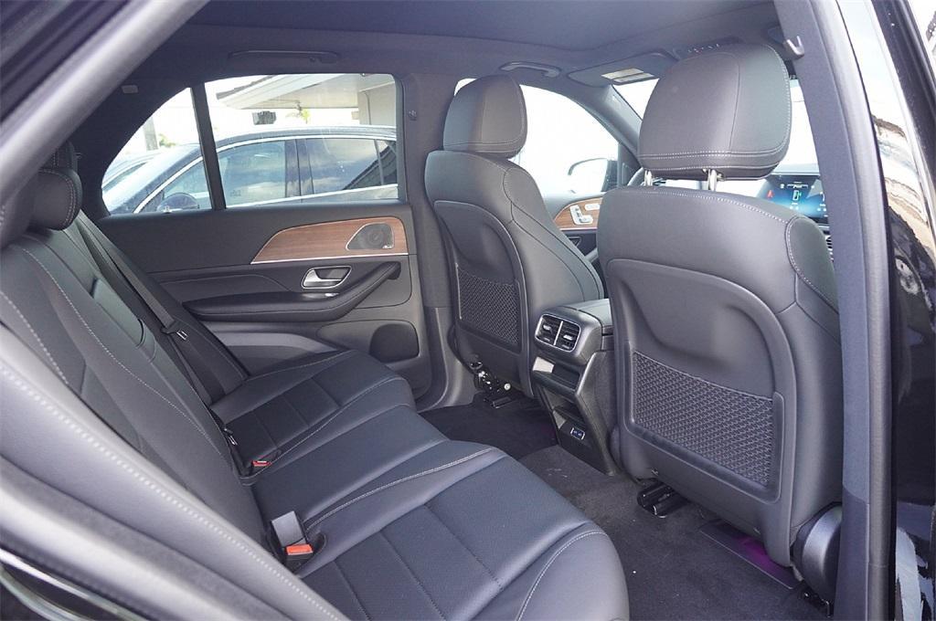 new 2025 Mercedes-Benz GLE 450 car, priced at $80,245