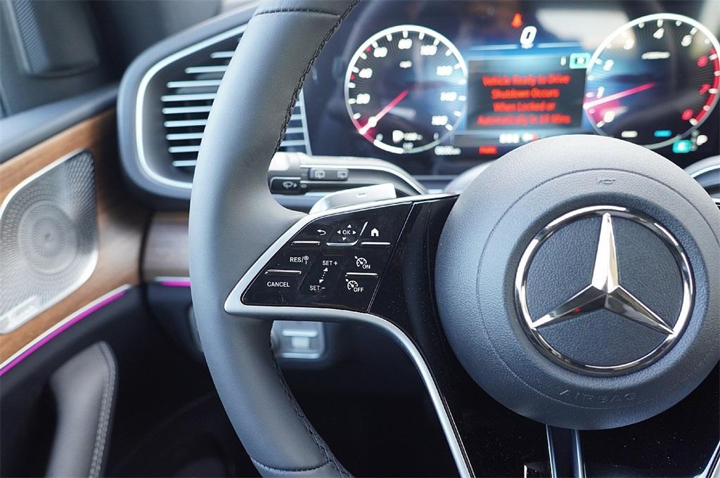 new 2025 Mercedes-Benz GLE 450 car, priced at $80,245