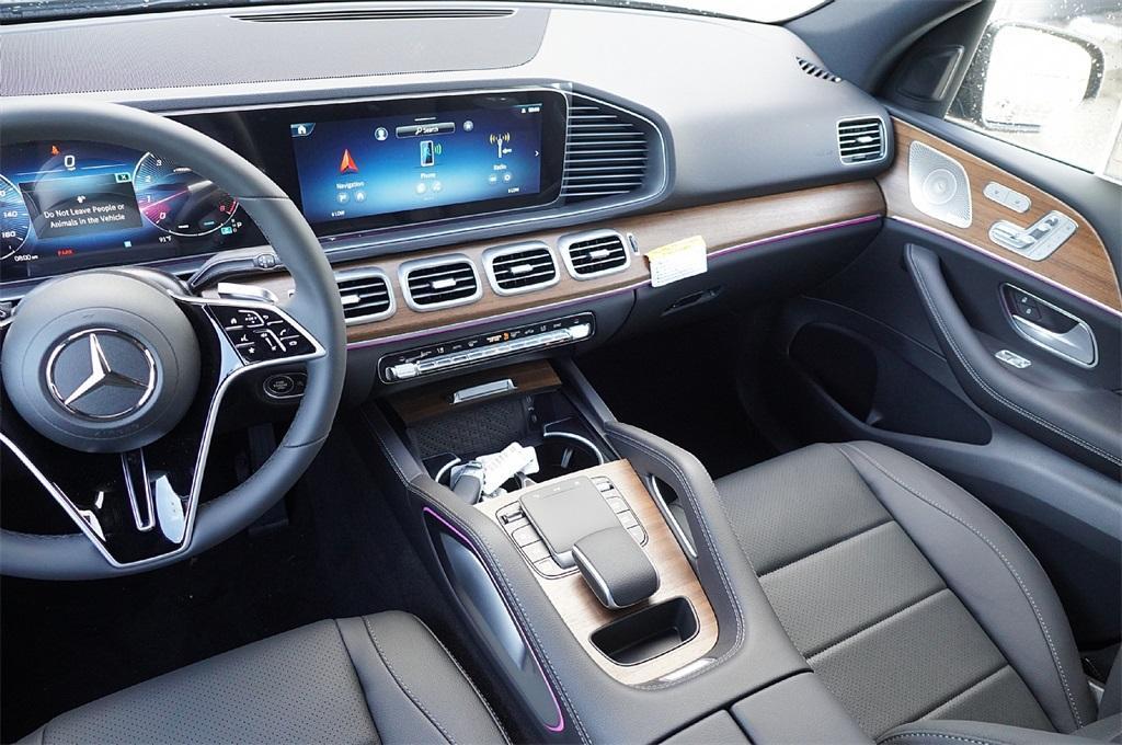 new 2025 Mercedes-Benz GLE 450 car, priced at $80,245