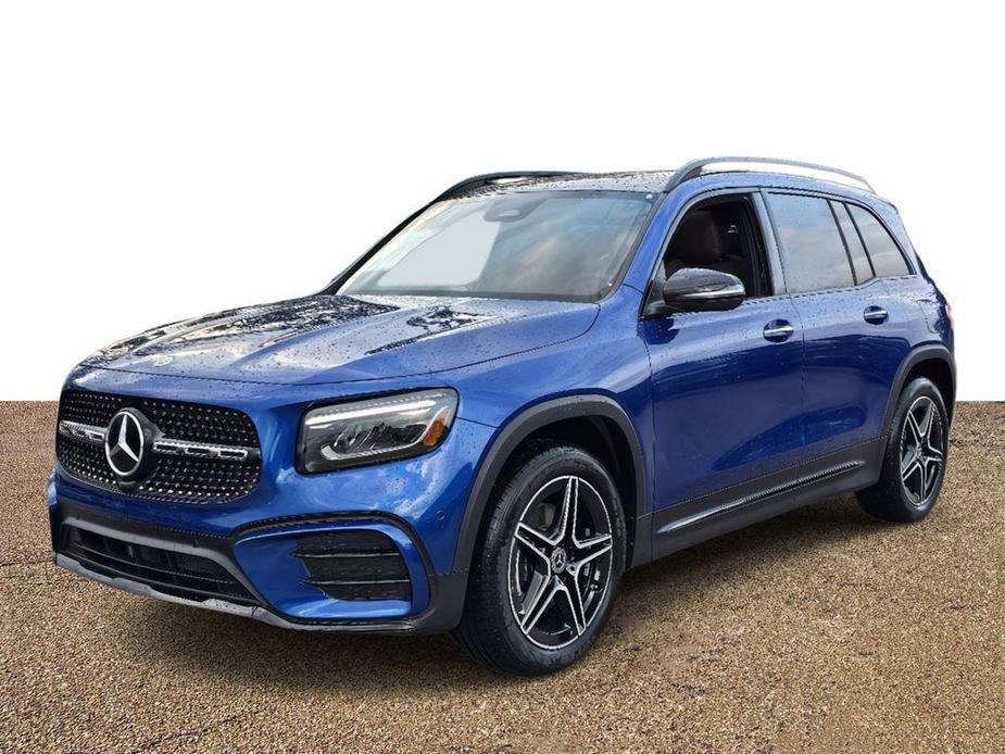 new 2024 Mercedes-Benz GLB 250 car, priced at $52,890