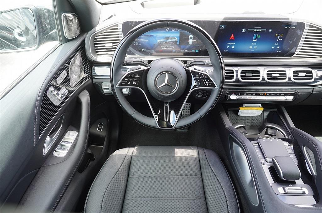 new 2025 Mercedes-Benz GLS 580 car, priced at $124,292