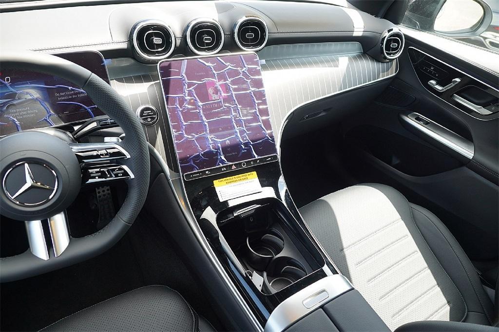 new 2025 Mercedes-Benz GLC 300 car, priced at $54,038