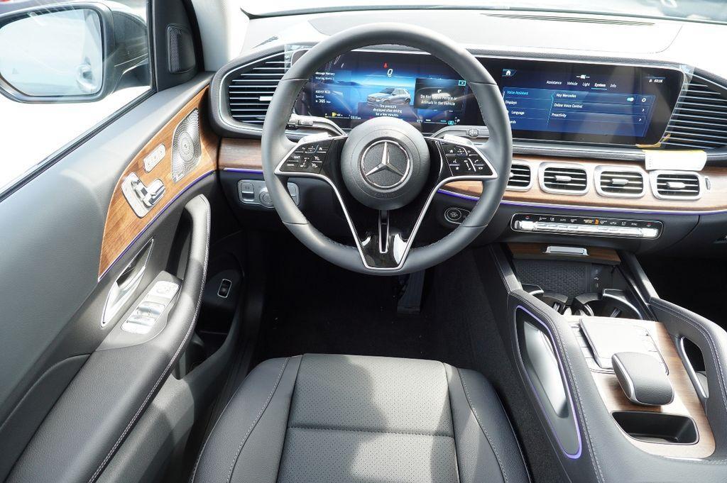 new 2025 Mercedes-Benz GLE 350 car, priced at $68,025