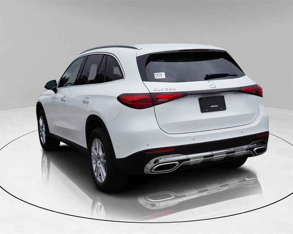 new 2025 Mercedes-Benz GLC 300 car, priced at $48,846