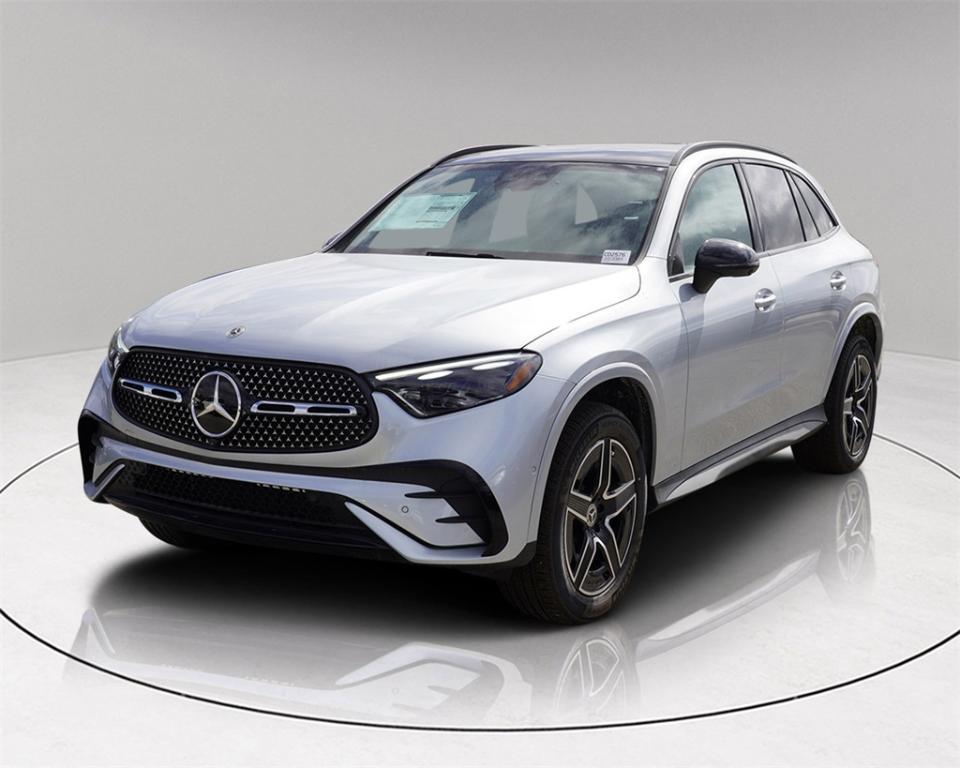 new 2024 Mercedes-Benz GLC 300 car, priced at $63,385