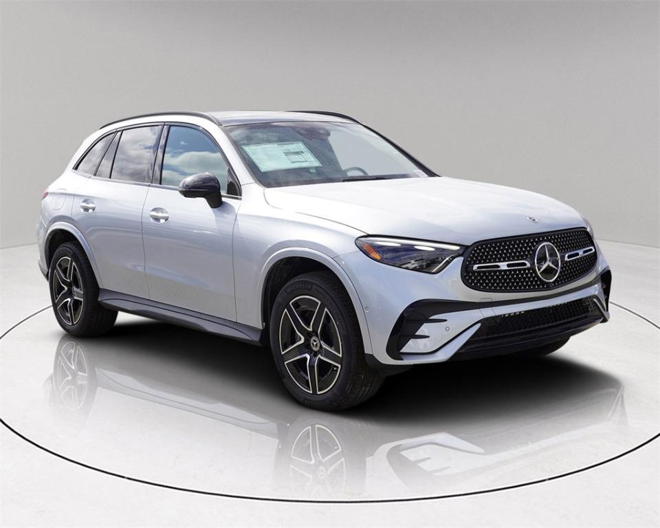 new 2024 Mercedes-Benz GLC 300 car, priced at $63,385