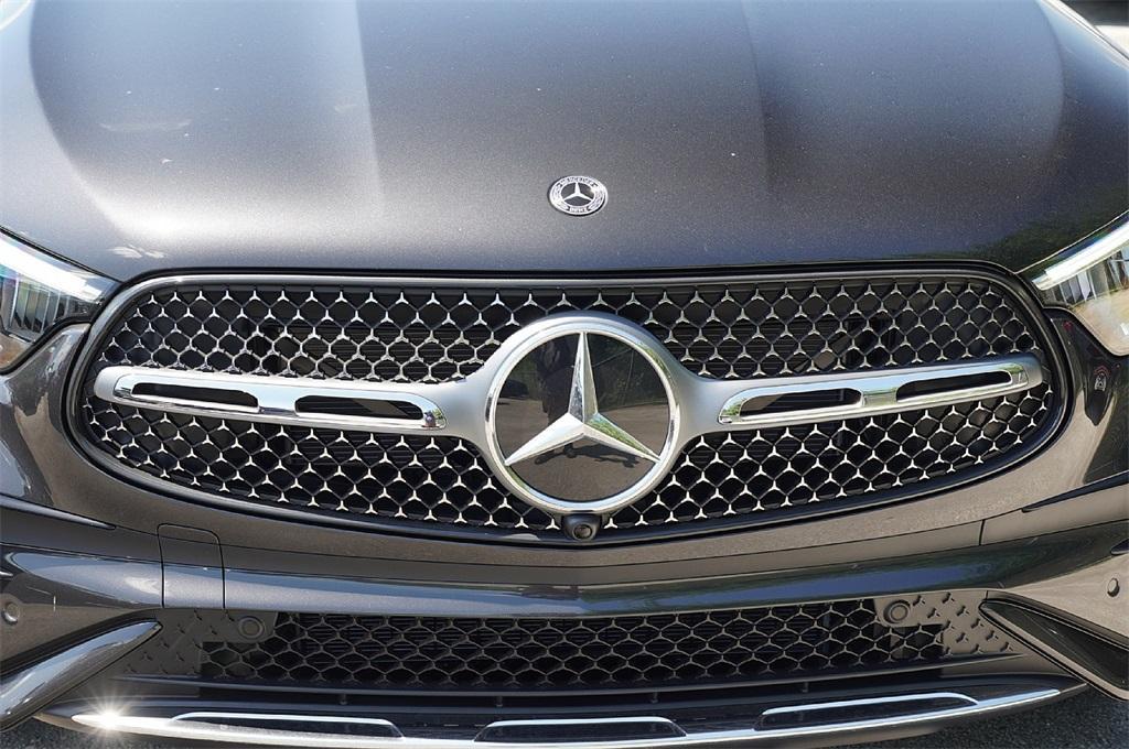 new 2025 Mercedes-Benz GLC 300 car, priced at $54,680