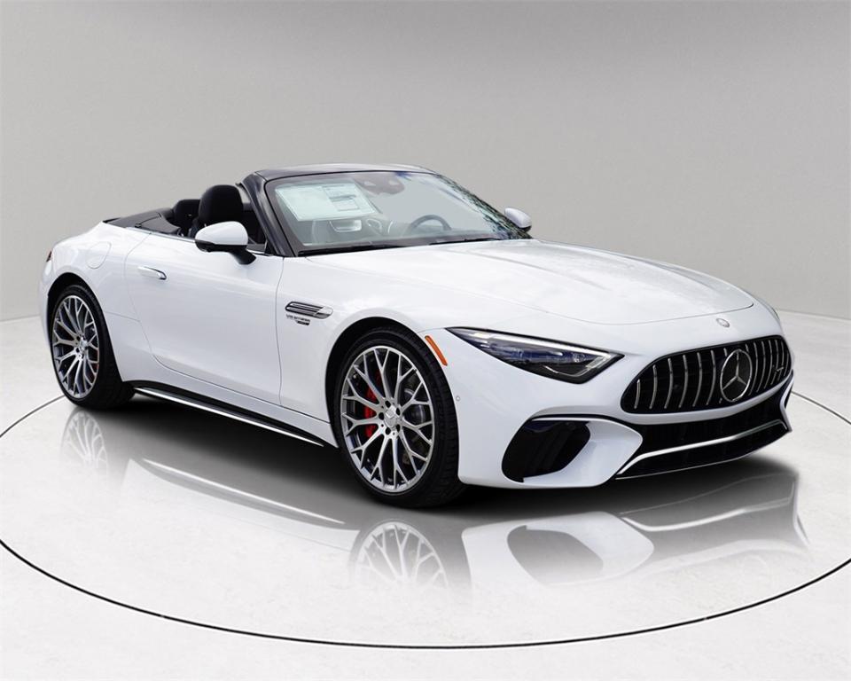 new 2025 Mercedes-Benz AMG SL 55 car, priced at $152,895