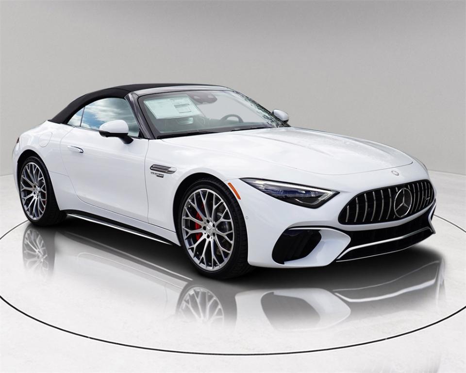 new 2025 Mercedes-Benz AMG SL 55 car, priced at $152,895