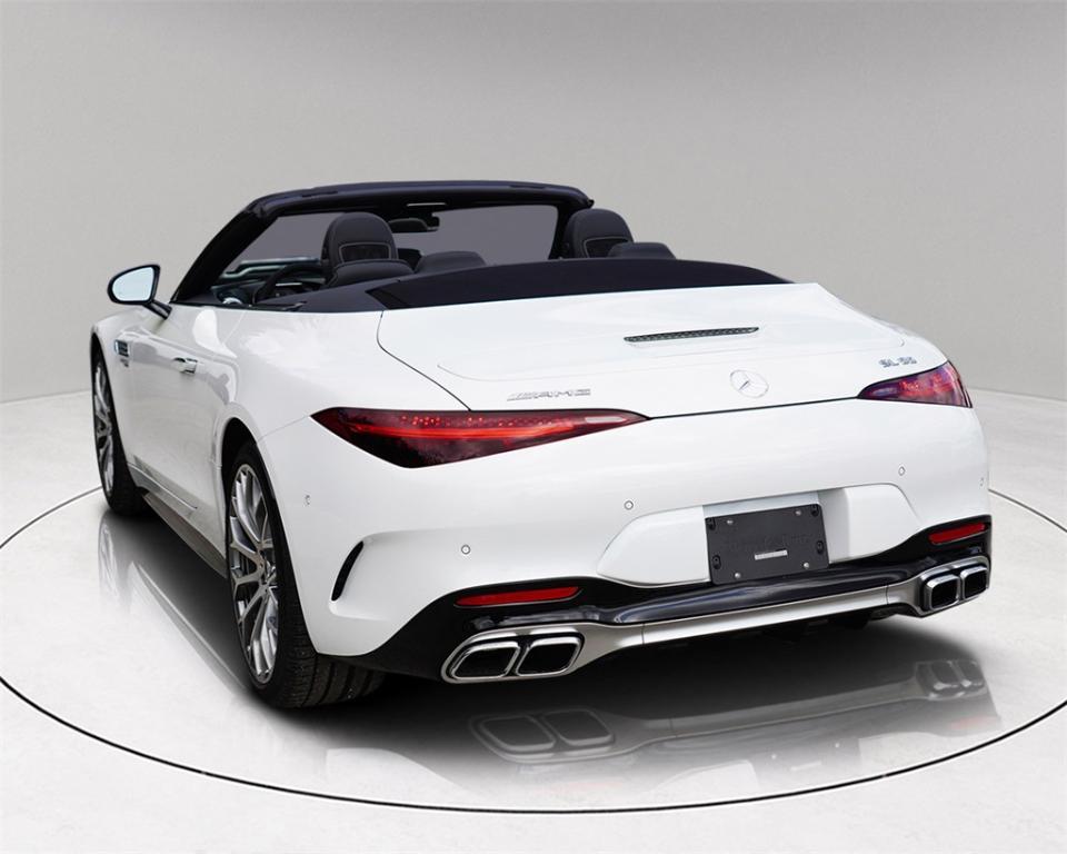 new 2025 Mercedes-Benz AMG SL 55 car, priced at $152,895