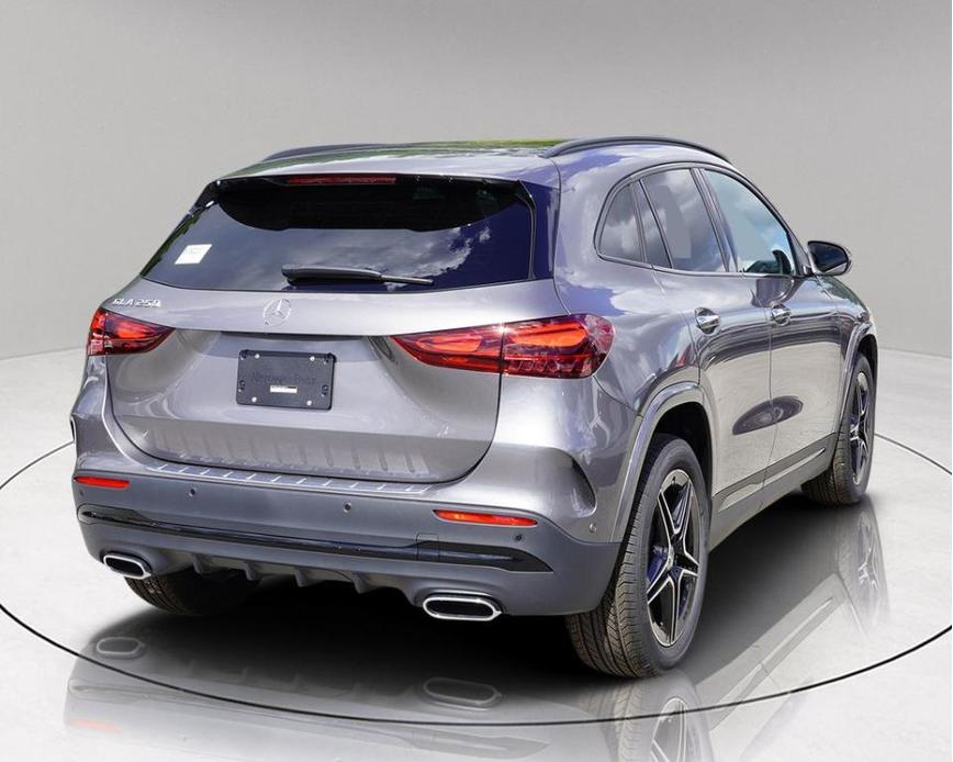 new 2025 Mercedes-Benz GLA 250 car, priced at $47,226