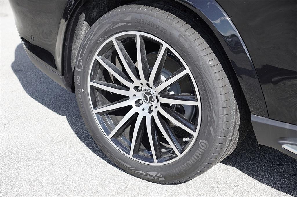 new 2026 Mercedes-Benz GLS 580 car, priced at $114,728