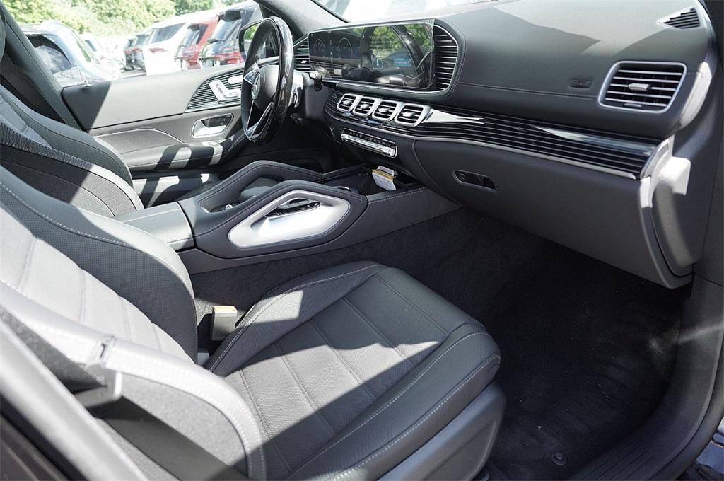 new 2026 Mercedes-Benz GLS 580 car, priced at $114,728