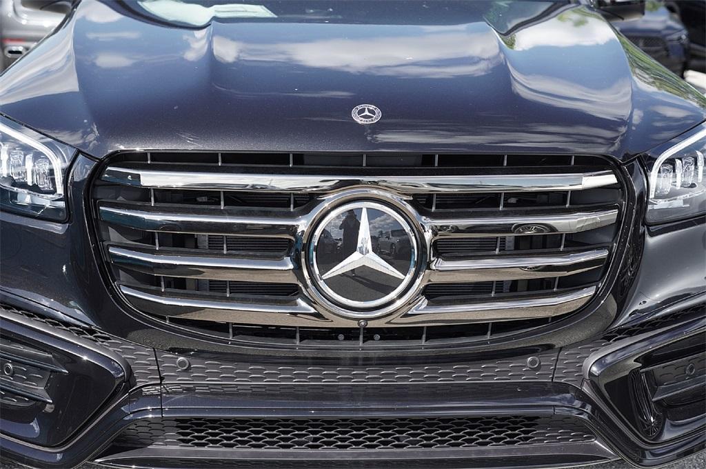 new 2026 Mercedes-Benz GLS 580 car, priced at $114,728