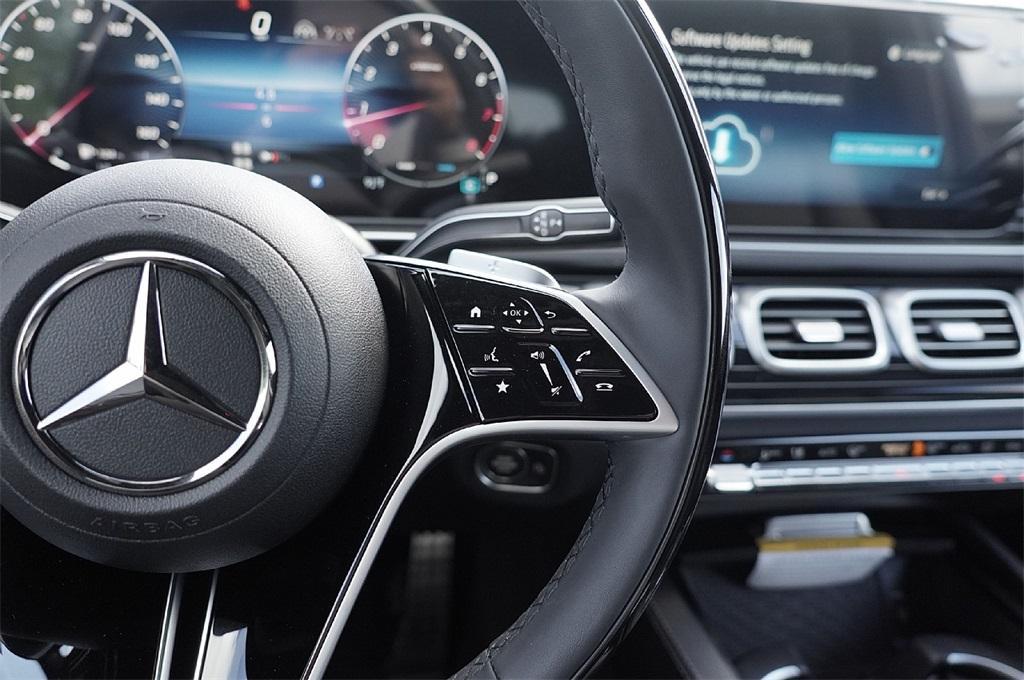 new 2026 Mercedes-Benz GLS 580 car, priced at $114,728