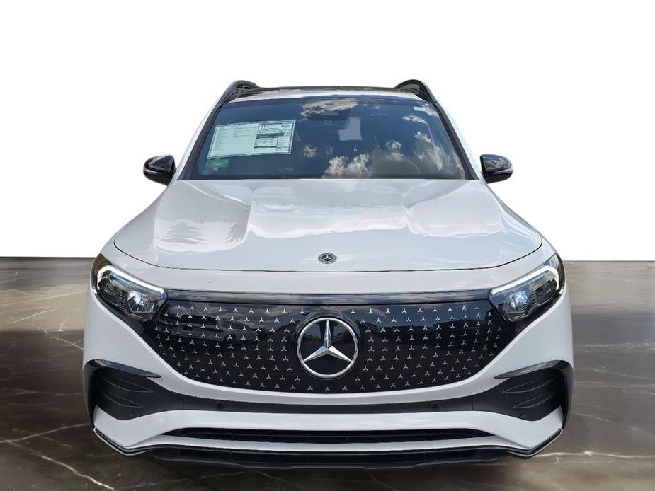 new 2024 Mercedes-Benz EQB 300 car, priced at $60,589