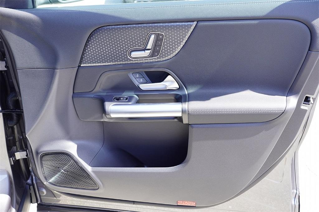 new 2026 Mercedes-Benz GLA 250 car, priced at $41,187