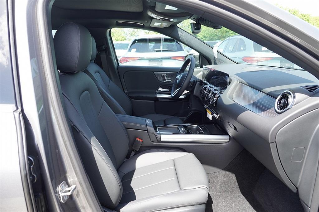 new 2026 Mercedes-Benz GLA 250 car, priced at $41,187