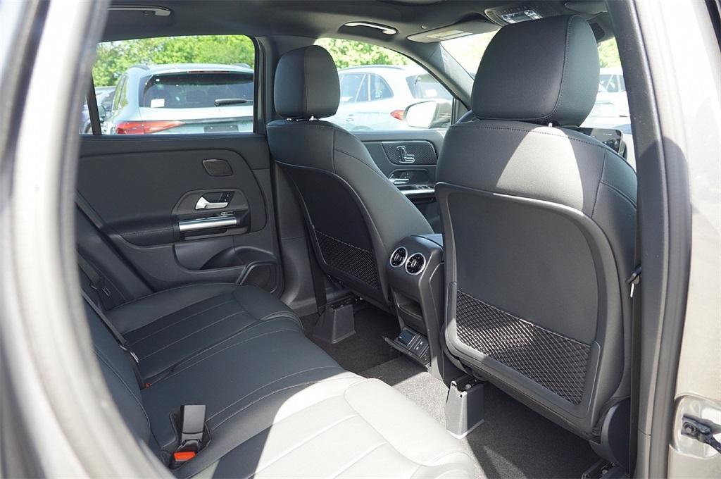 new 2026 Mercedes-Benz GLA 250 car, priced at $41,187