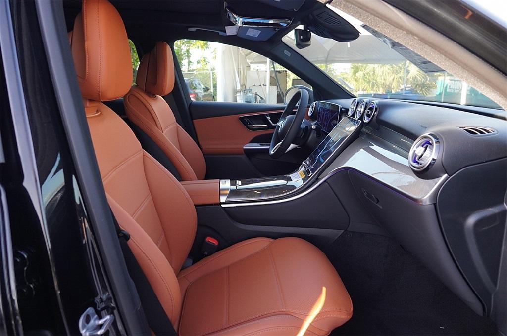 new 2025 Mercedes-Benz GLC 350e car, priced at $60,498