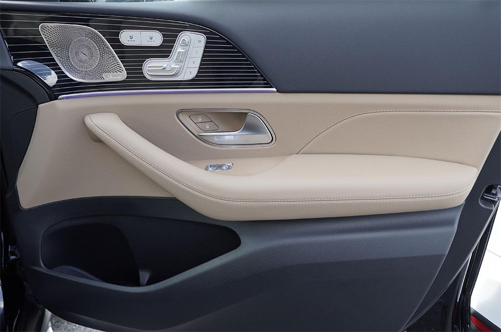 new 2026 Mercedes-Benz GLE 450 car, priced at $81,253