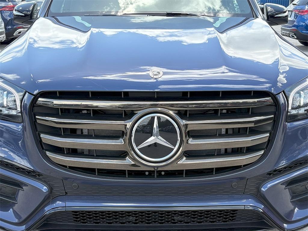 new 2025 Mercedes-Benz GLS 450 car, priced at $92,158