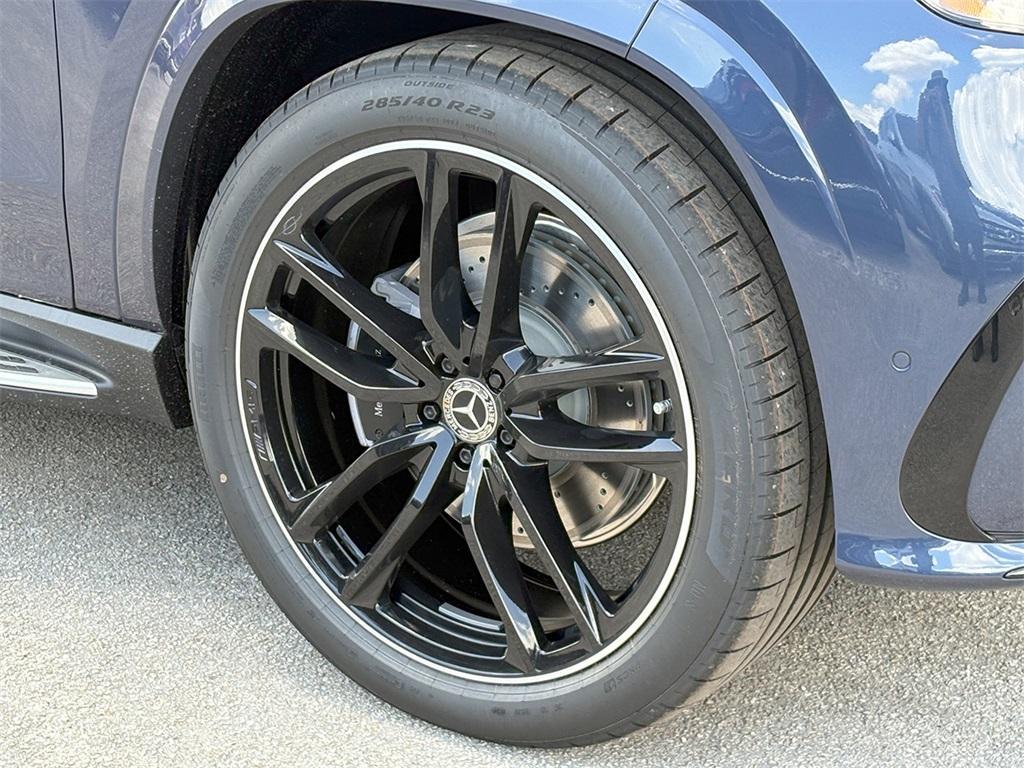 new 2025 Mercedes-Benz GLS 450 car, priced at $92,158
